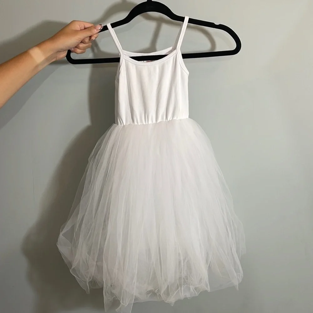 White tulle dress little girl size 110 or 4/5 casual fun dress up